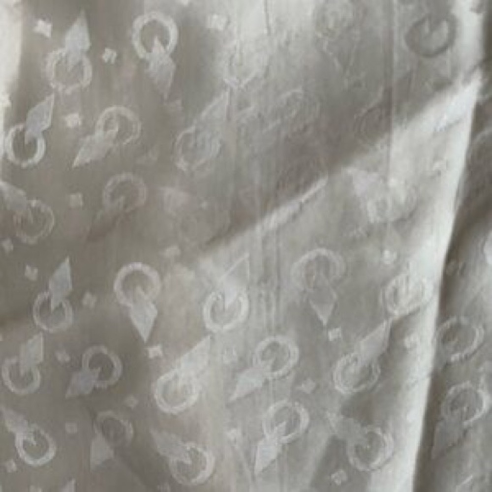 Classic Cream Floral Jacquard Scarf - Brand Unspecified - Picture 2 of 4